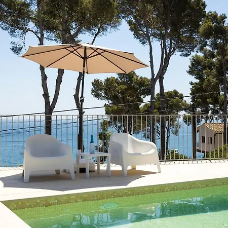 Luxury In Front Of The Beach Popeta Villa