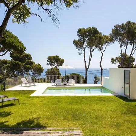 Luxury In Front Of The Beach Popeta Villa